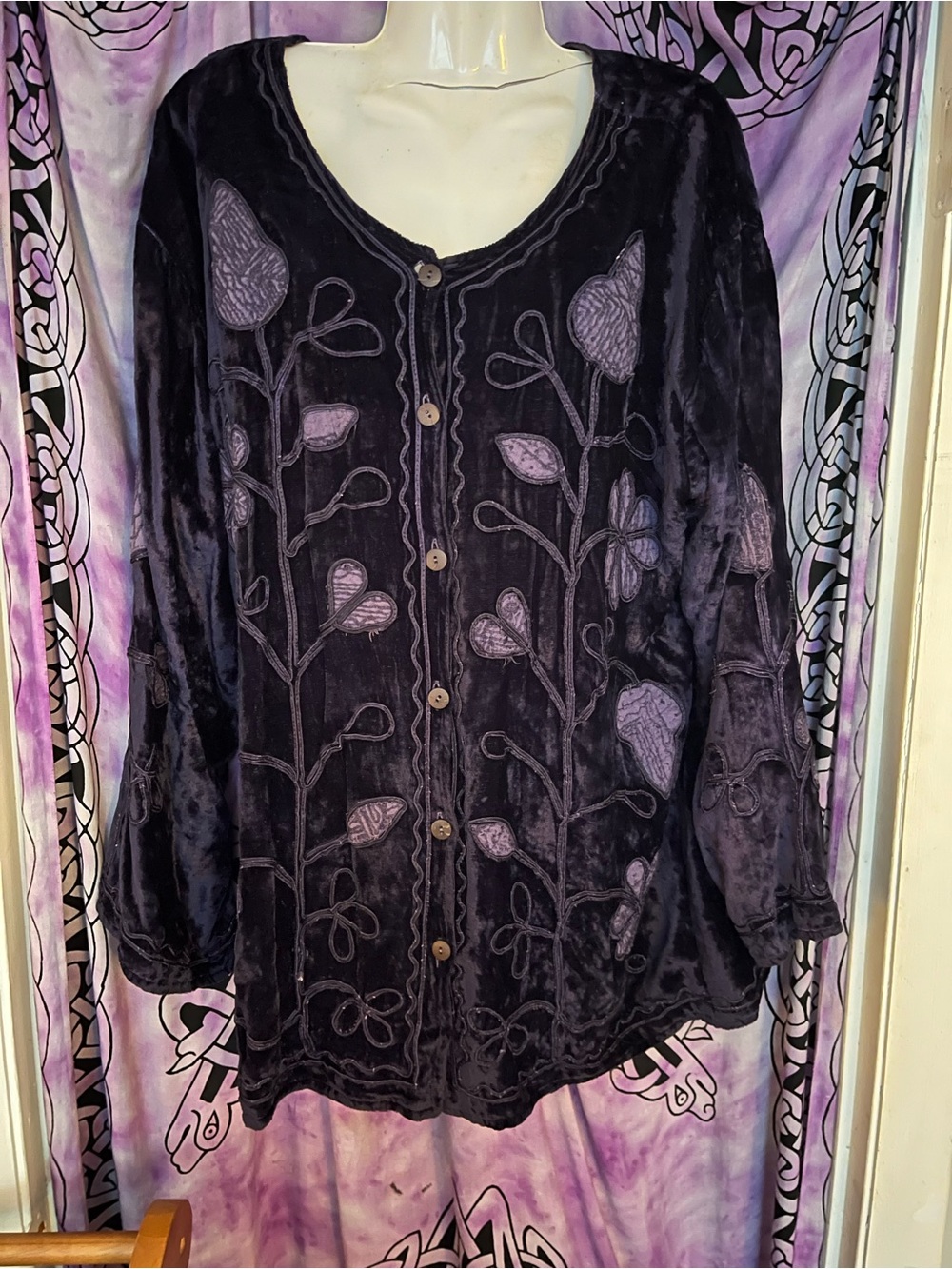 Women's Velvet Button-Front Top with Floral Appliqué - Purple